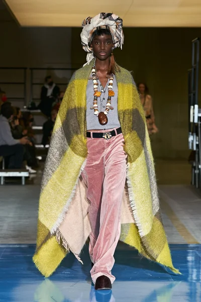 Look 2